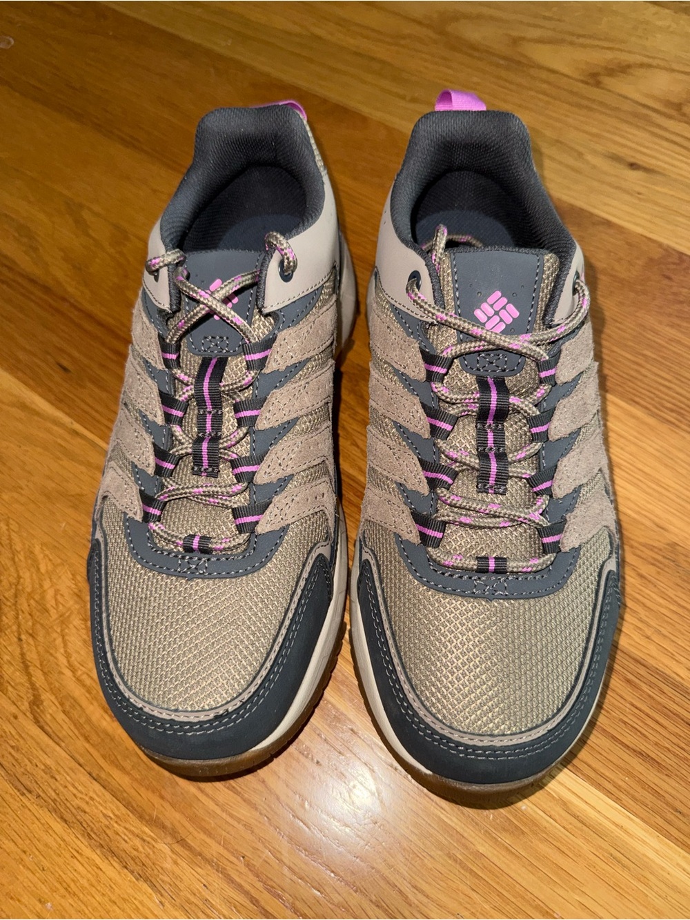 Women’s Columbia Strata Trail Low Waterproof Hiking Shoes - Picture 2 of 6